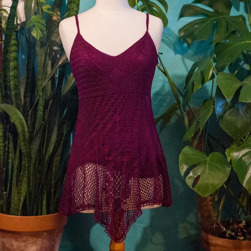 Beautiful le Chateau top Size small